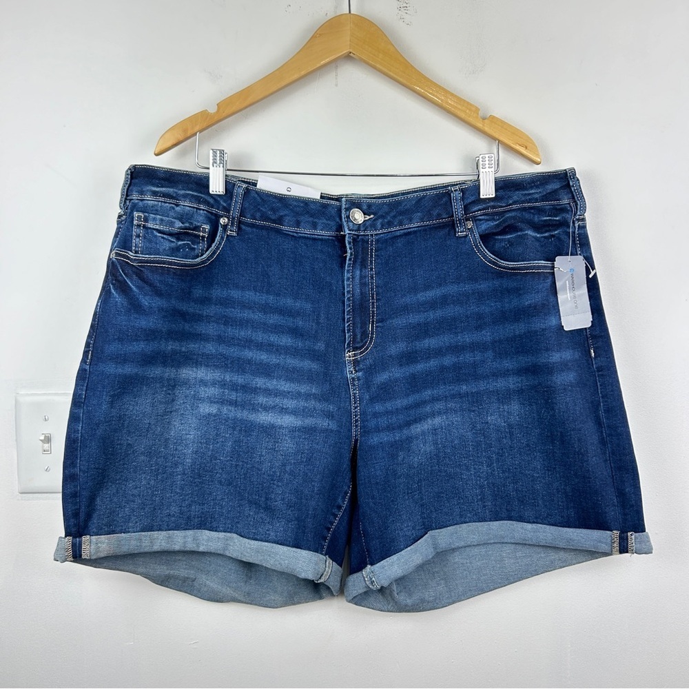NWT Warehouse One Stretchy Boyfriend Fit Denim Shorts